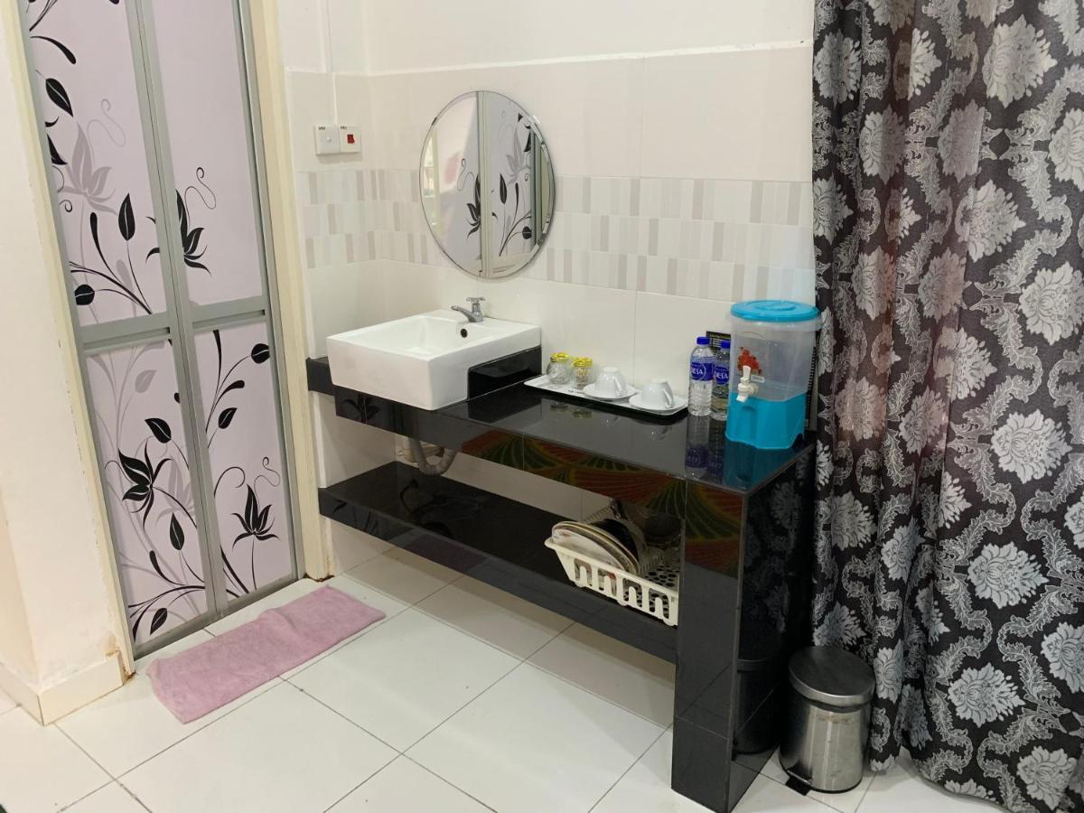 Wan Danisha Villa Inn Kota Bharu Extérieur photo